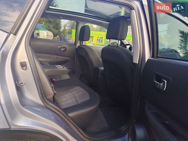 Внедорожник / Кроссовер Nissan Qashqai 2012 в Звягеле