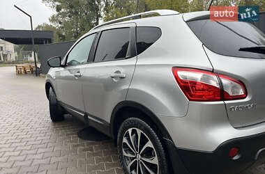 Внедорожник / Кроссовер Nissan Qashqai 2013 в 