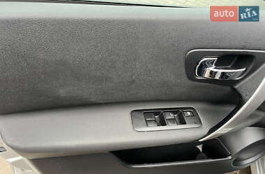 Внедорожник / Кроссовер Nissan Qashqai 2013 в 