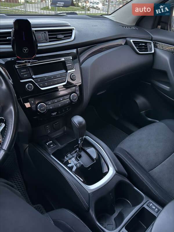 Внедорожник / Кроссовер Nissan Qashqai 2017 в Харькове