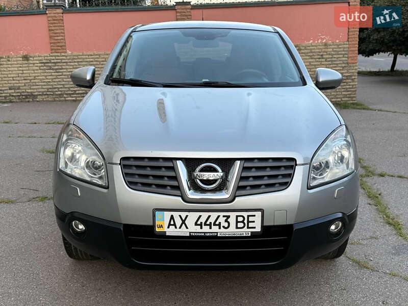 Внедорожник / Кроссовер Nissan Qashqai 2008 в 