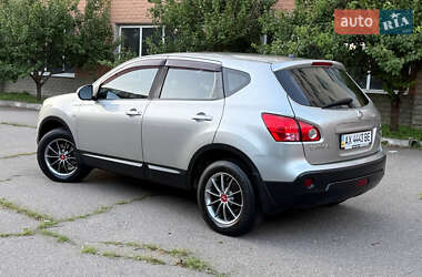Внедорожник / Кроссовер Nissan Qashqai 2008 в 