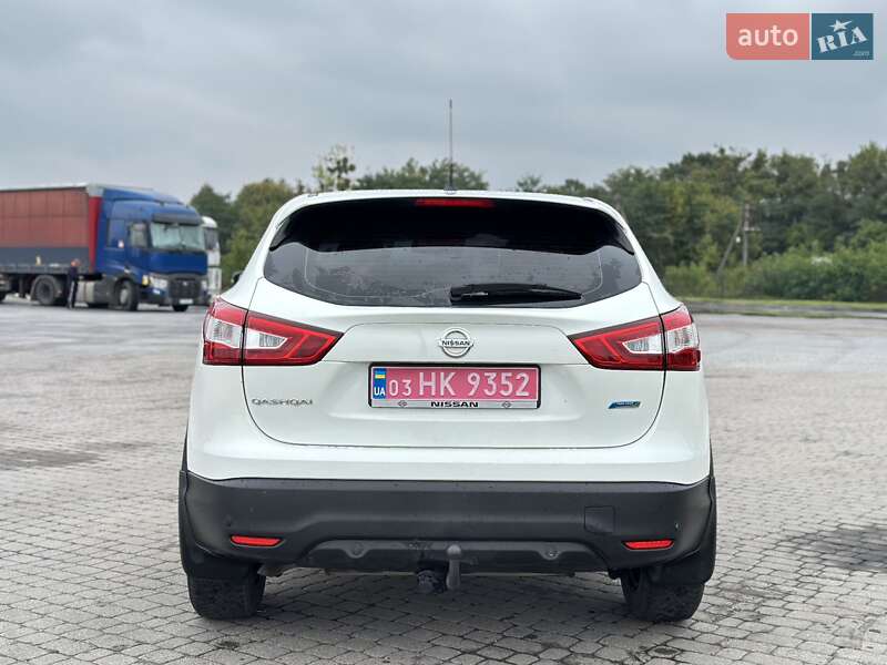 Внедорожник / Кроссовер Nissan Qashqai 2015 в Бродах