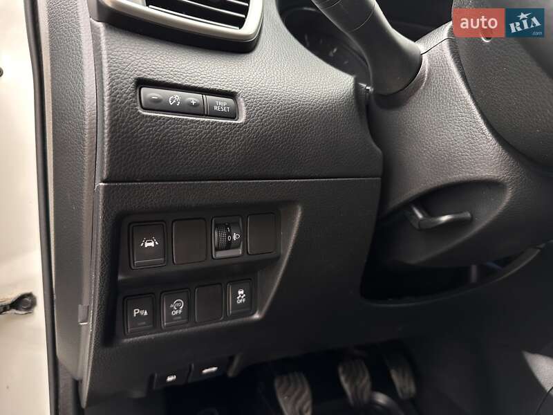 Внедорожник / Кроссовер Nissan Qashqai 2015 в Бродах