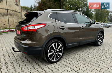 Внедорожник / Кроссовер Nissan Qashqai 2015 в 