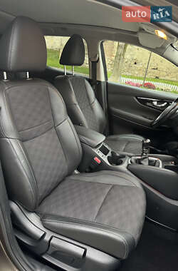 Внедорожник / Кроссовер Nissan Qashqai 2015 в 