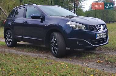 Позашляховик / Кросовер Nissan Qashqai 2012 в Малині