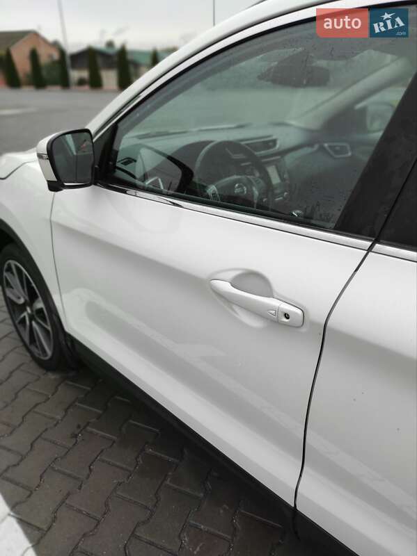 Позашляховик / Кросовер Nissan Qashqai 2015 в Вінниці