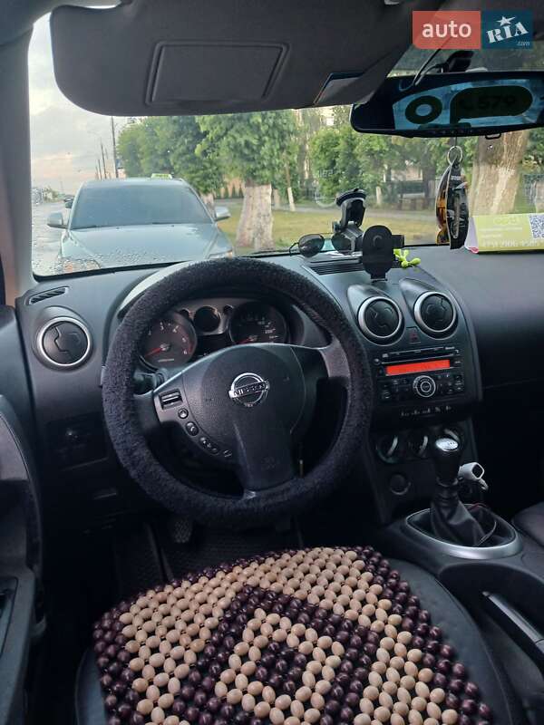 Внедорожник / Кроссовер Nissan Qashqai 2010 в Городке