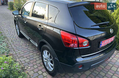 Внедорожник / Кроссовер Nissan Qashqai 2009 в 