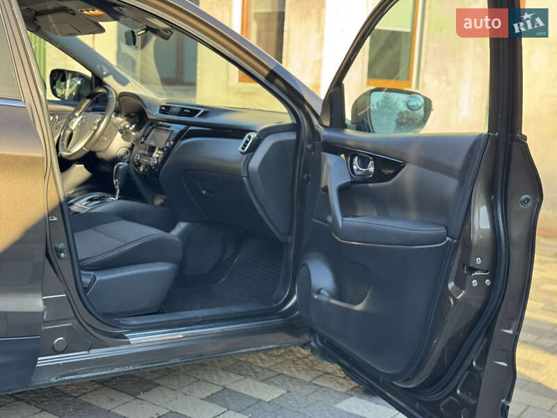 Внедорожник / Кроссовер Nissan Qashqai 2017 в Мукачево