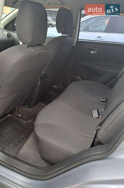 Внедорожник / Кроссовер Nissan Qashqai 2012 в 