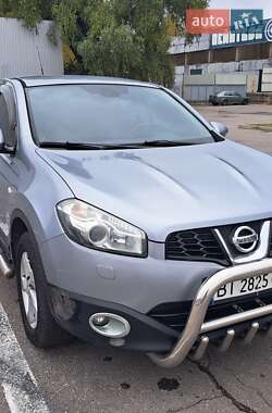 Внедорожник / Кроссовер Nissan Qashqai 2012 в 