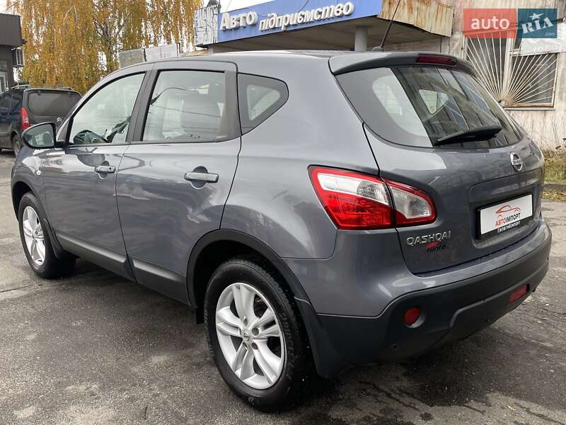 Внедорожник / Кроссовер Nissan Qashqai 2010 в Сумах