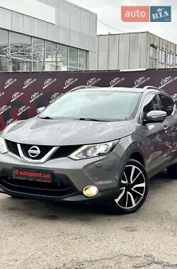 Внедорожник / Кроссовер Nissan Qashqai 2014 в 