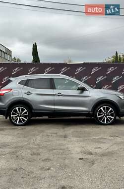 Внедорожник / Кроссовер Nissan Qashqai 2014 в 