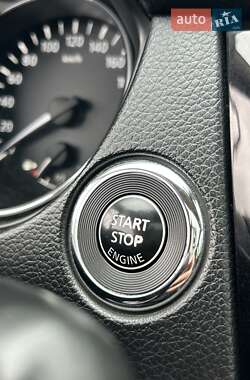 Внедорожник / Кроссовер Nissan Qashqai 2014 в 