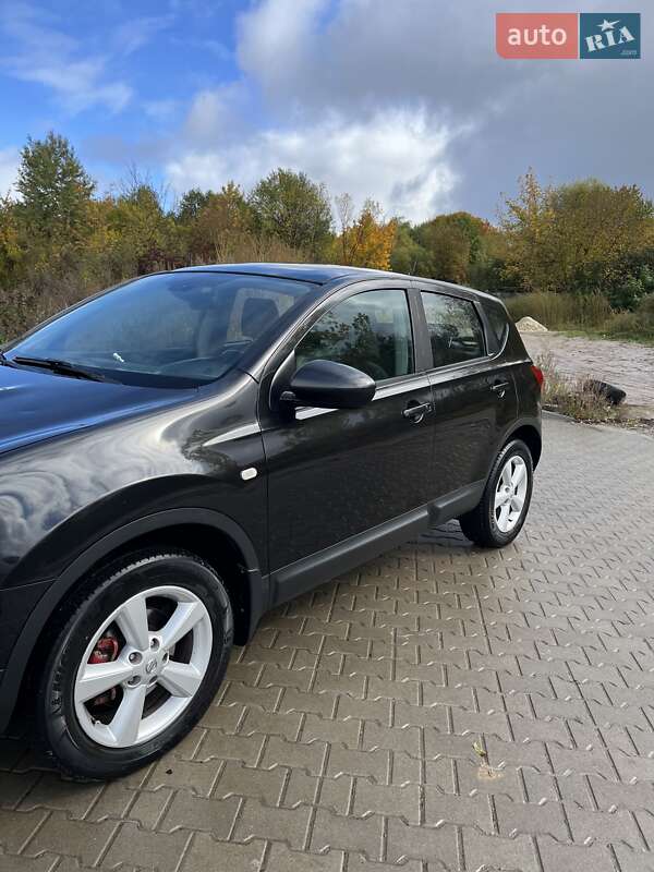 Позашляховик / Кросовер Nissan Qashqai 2007 в Львові
