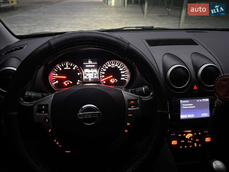 Позашляховик / Кросовер Nissan Qashqai 2011 в Старокостянтинові