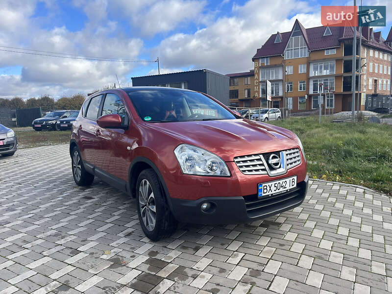 Внедорожник / Кроссовер Nissan Qashqai 2009 в 