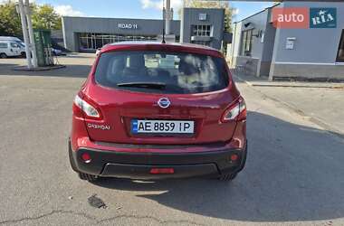 Внедорожник / Кроссовер Nissan Qashqai 2012 в 
