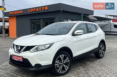 Внедорожник / Кроссовер Nissan Qashqai 2015 в Лопатине
