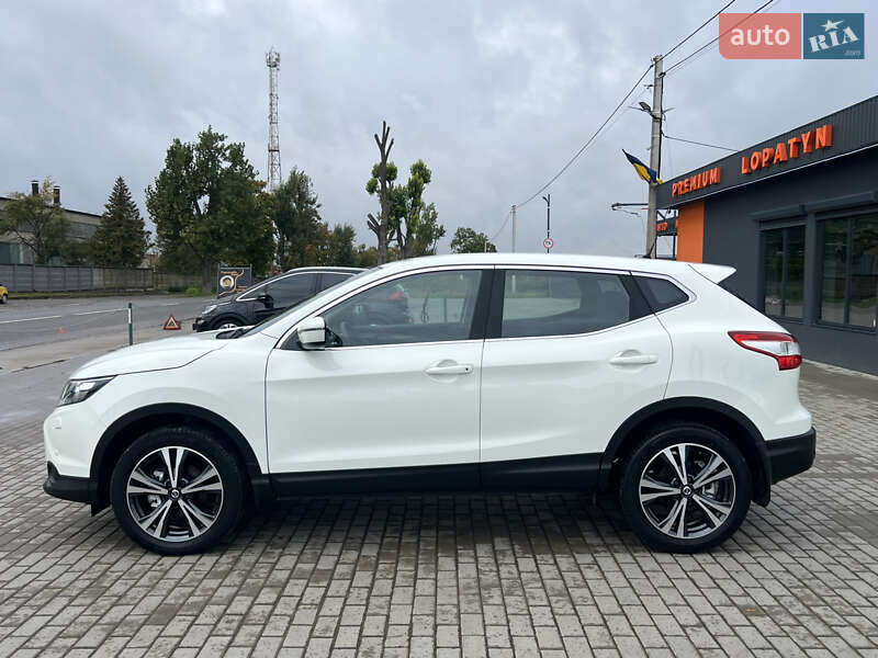 Внедорожник / Кроссовер Nissan Qashqai 2015 в Лопатине