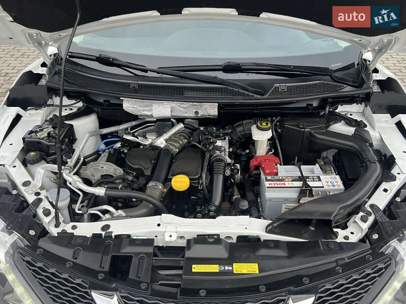 Внедорожник / Кроссовер Nissan Qashqai 2015 в Лопатине