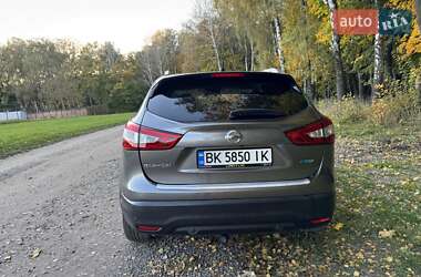 Внедорожник / Кроссовер Nissan Qashqai 2016 в 