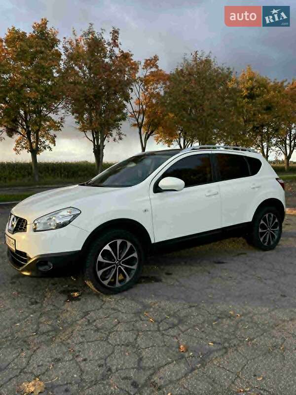 Внедорожник / Кроссовер Nissan Qashqai 2012 в Владимире