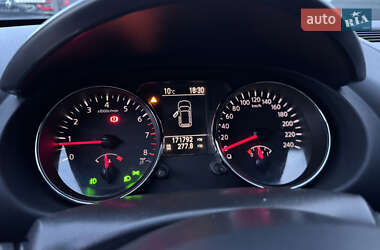 Внедорожник / Кроссовер Nissan Qashqai 2010 в 