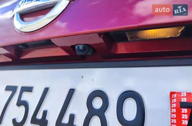 Внедорожник / Кроссовер Nissan Qashqai 2015 в 