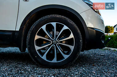 Внедорожник / Кроссовер Nissan Qashqai 2012 в 