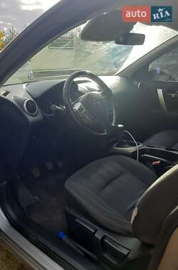 Внедорожник / Кроссовер Nissan Qashqai 2012 в 