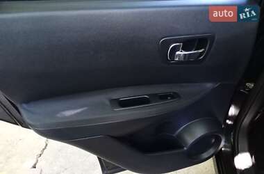 Внедорожник / Кроссовер Nissan Qashqai 2007 в 