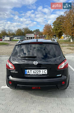 Внедорожник / Кроссовер Nissan Qashqai 2011 в 