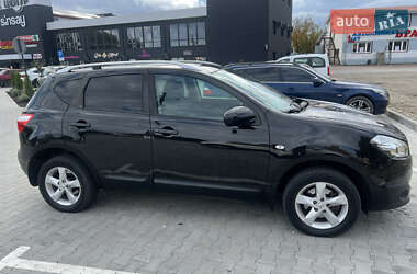 Внедорожник / Кроссовер Nissan Qashqai 2011 в 