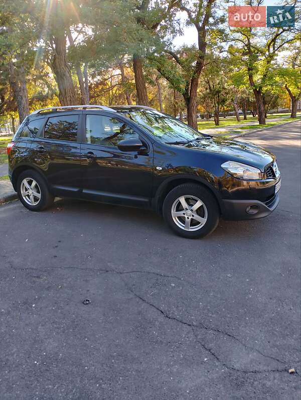 Позашляховик / Кросовер Nissan Qashqai 2010 в Миколаєві