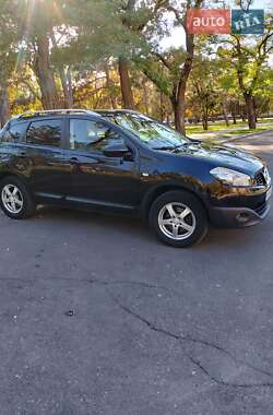 Внедорожник / Кроссовер Nissan Qashqai 2010 в 