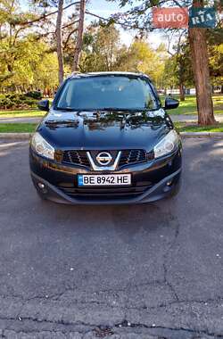 Внедорожник / Кроссовер Nissan Qashqai 2010 в 