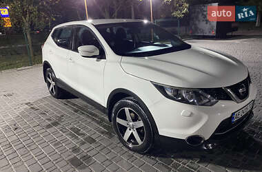 Внедорожник / Кроссовер Nissan Qashqai 2014 в 