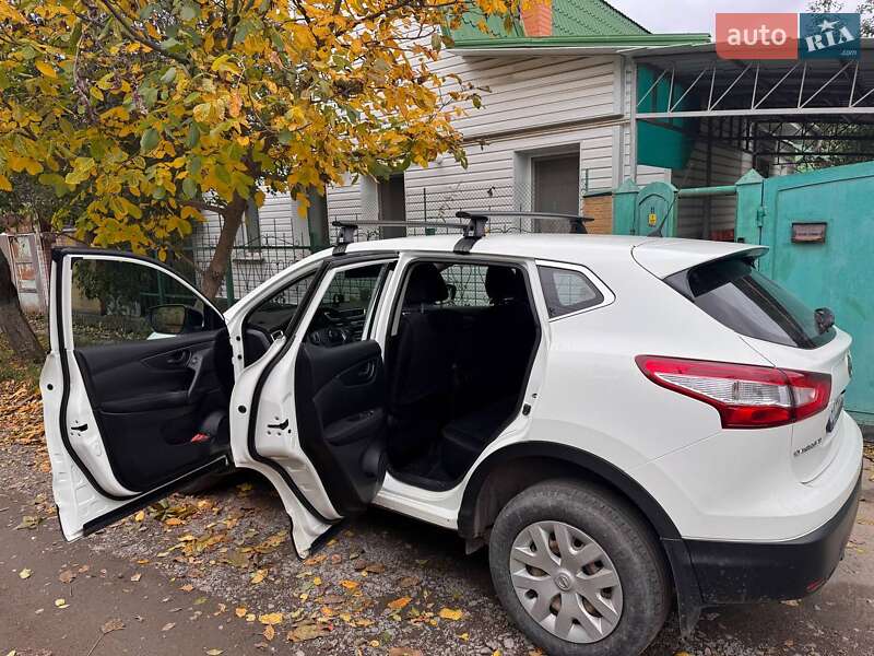 Внедорожник / Кроссовер Nissan Qashqai 2017 в Сумах