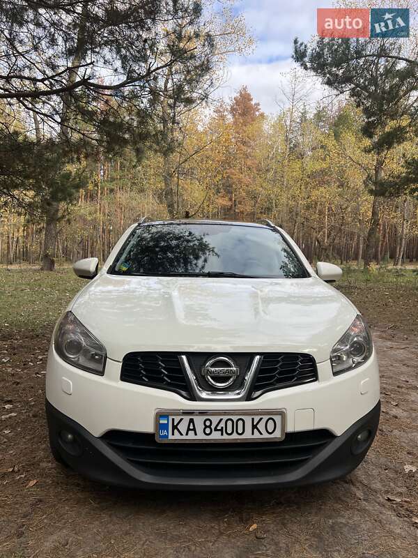 Внедорожник / Кроссовер Nissan Qashqai 2010 в 