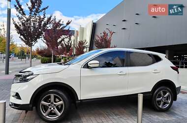 Позашляховик / Кросовер Nissan Qashqai 2019 в 