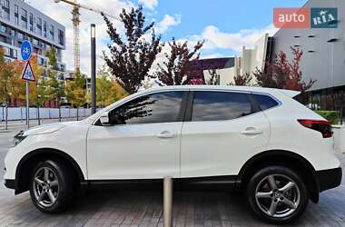 Позашляховик / Кросовер Nissan Qashqai 2019 в 
