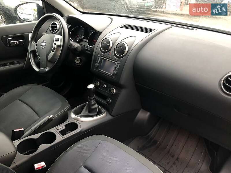 Внедорожник / Кроссовер Nissan Qashqai 2010 в Полтаве