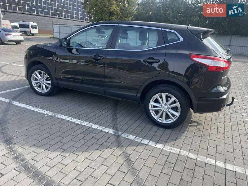 Позашляховик / Кросовер Nissan Qashqai 2014 в Луцьку