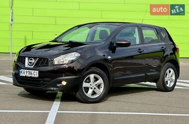 Позашляховик / Кросовер Nissan Qashqai 2013 в 