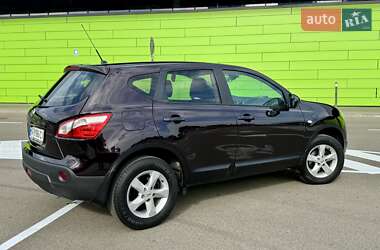 Позашляховик / Кросовер Nissan Qashqai 2013 в 