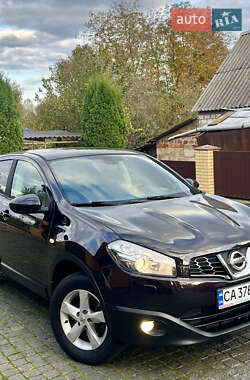 Внедорожник / Кроссовер Nissan Qashqai 2011 в 
